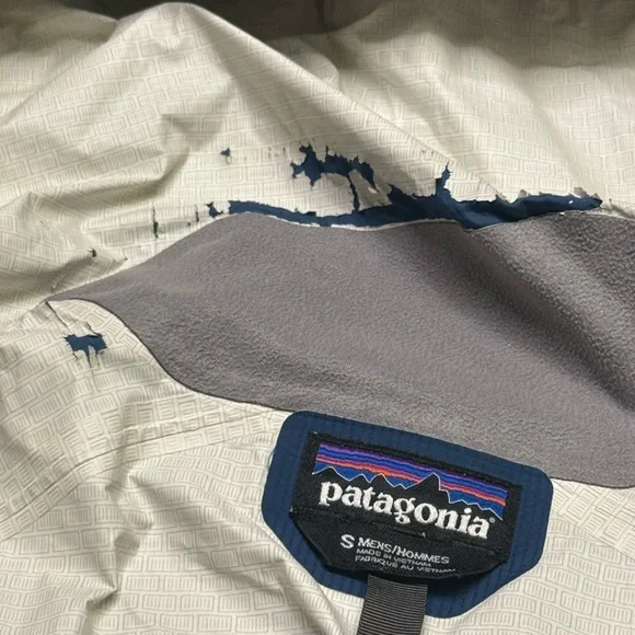 Patagonia Men's Navy Hooded Raincoat - Picture 3 of 7